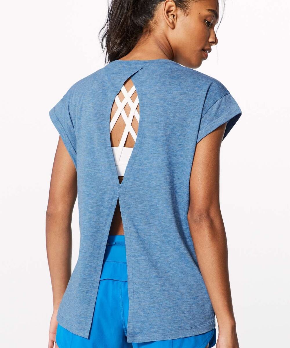 Workout Active Lululemon Box It Out Short Sleeve T-Shirt in Almafi Heather Blue